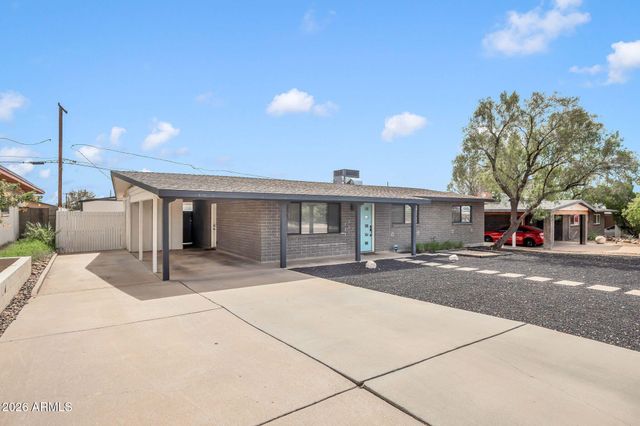 1225 E SELDON Lane, Phoenix, AZ 85020