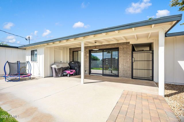 1225 E SELDON Lane, Phoenix, AZ 85020
