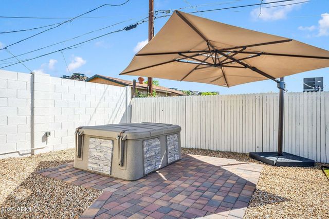 1225 E SELDON Lane, Phoenix, AZ 85020