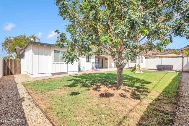 1225 E SELDON Lane, Phoenix, AZ 85020