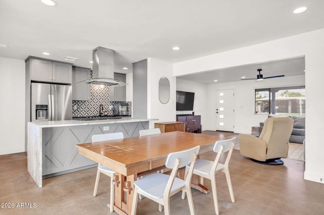 1225 E SELDON Lane, Phoenix, AZ 85020