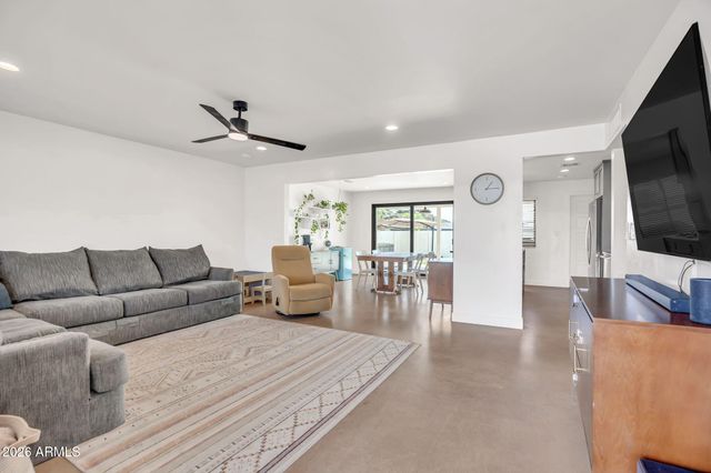 1225 E SELDON Lane, Phoenix, AZ 85020