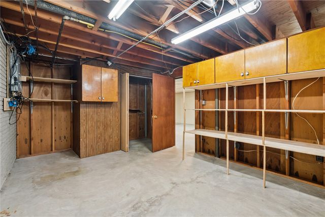 3013 Sue Lane NW, Cedar Rapids, IA 52405