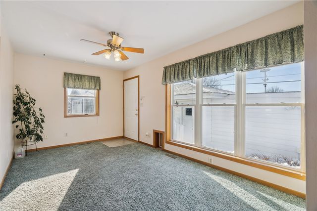 3013 Sue Lane NW, Cedar Rapids, IA 52405