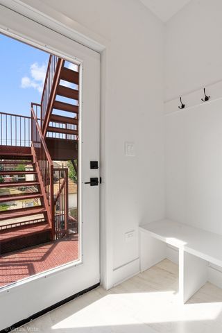 1530 W 18th Place 2, Chicago, IL 60608