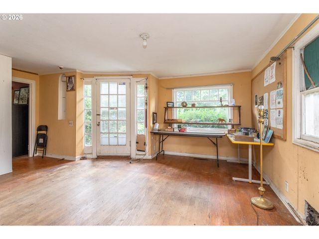 4921 Se GLENWOOD St, Portland, OR 97206