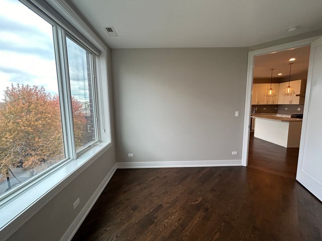 2303 W Wilcox Street 4N, Chicago, IL 60612