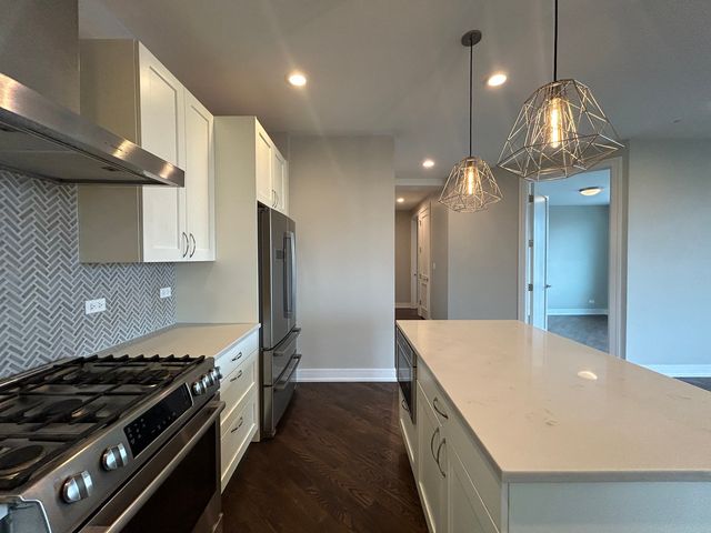 2303 W Wilcox Street 4N, Chicago, IL 60612