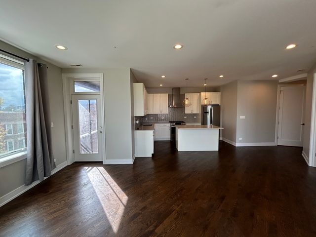 2303 W Wilcox Street 4N, Chicago, IL 60612