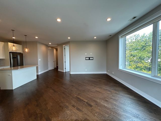 2303 W Wilcox Street 4N, Chicago, IL 60612
