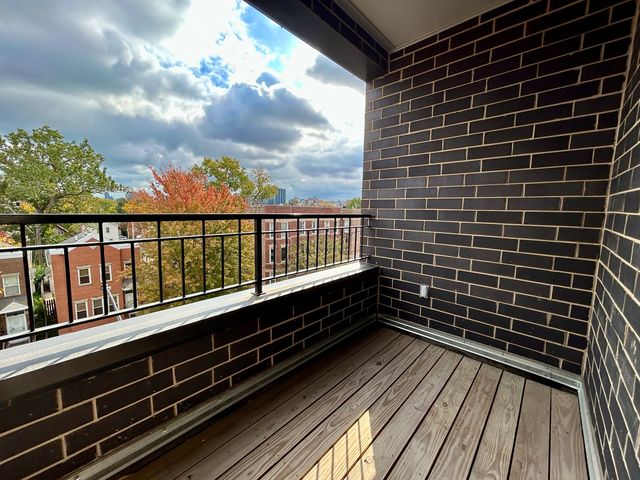 2303 W Wilcox Street 4N, Chicago, IL 60612