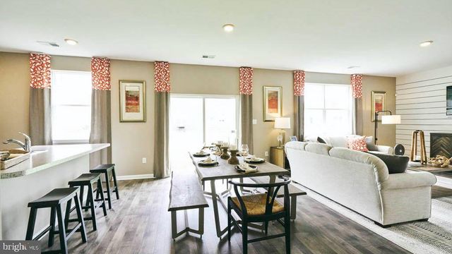 11 BUTTERCUP CIR, Elkton, MD 21921