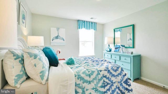 11 BUTTERCUP CIR, Elkton, MD 21921
