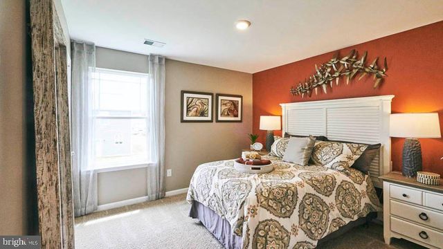 11 BUTTERCUP CIR, Elkton, MD 21921