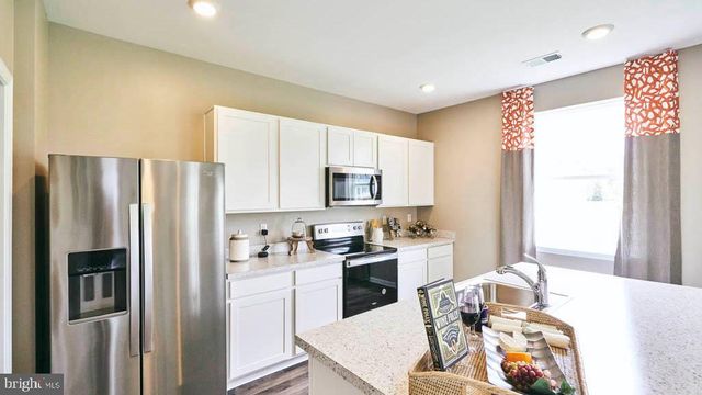 11 BUTTERCUP CIR, Elkton, MD 21921