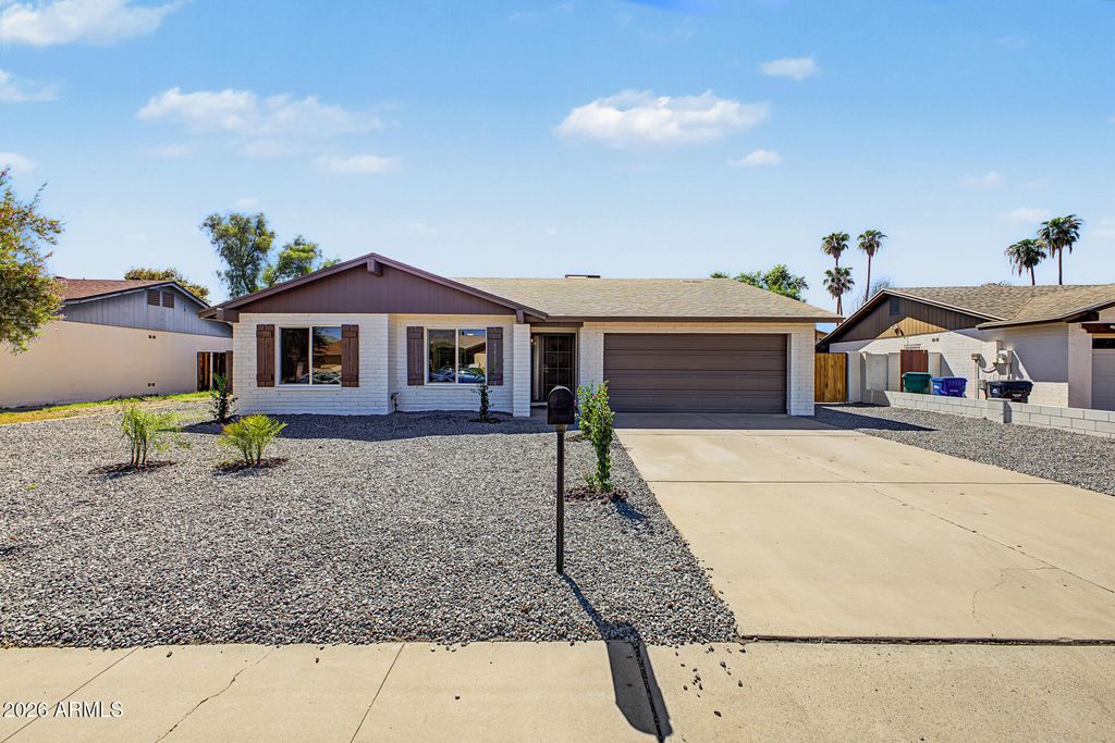 951 W LINDNER Avenue, Mesa, AZ 85210 — exterior