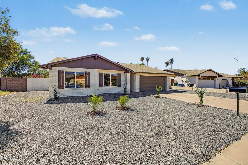 951 W LINDNER Avenue, Mesa, AZ 85210 — photo 2