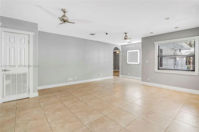 18201 SW 70th Pl, Southwest Ranches, FL 33331