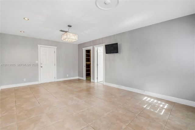 18201 SW 70th Pl, Southwest Ranches, FL 33331