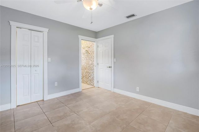 18201 SW 70th Pl, Southwest Ranches, FL 33331
