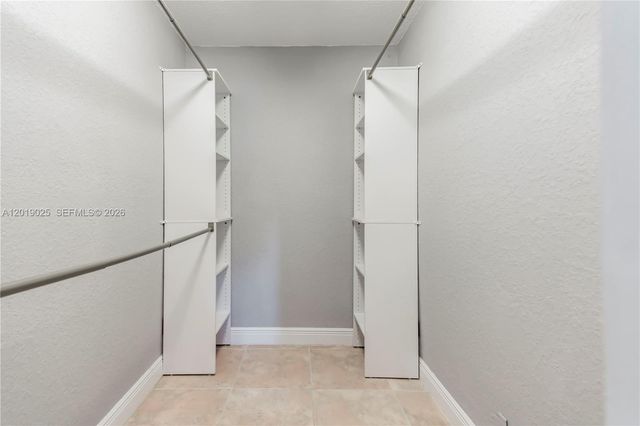 18201 SW 70th Pl, Southwest Ranches, FL 33331