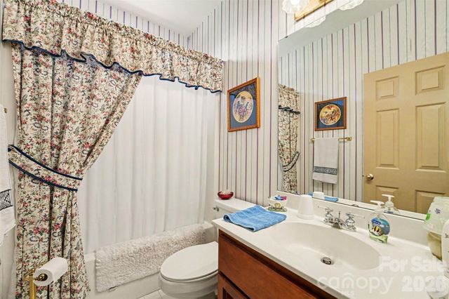 1859 Wetherburn Drive, Kannapolis, NC 28081