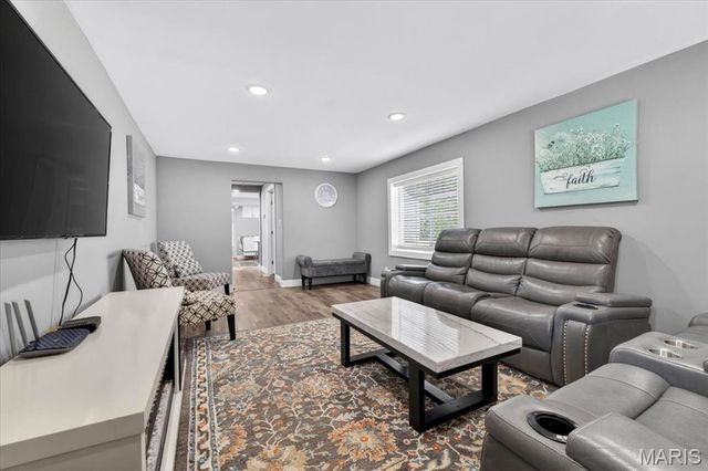 5616 Willard Avenue, Affton, MO 63123