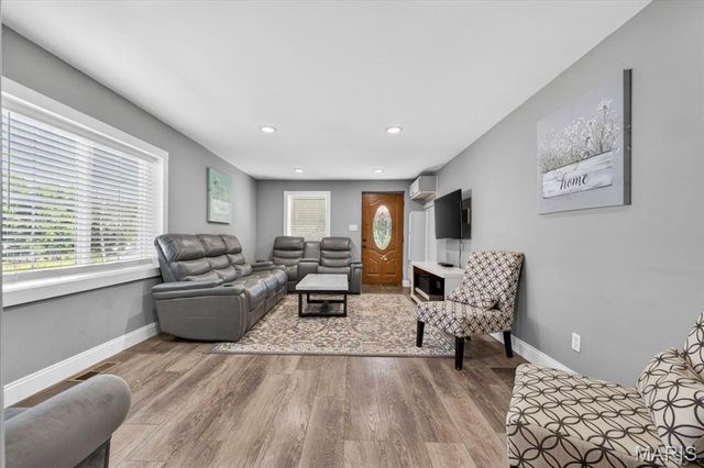 5616 Willard Avenue, Affton, MO 63123