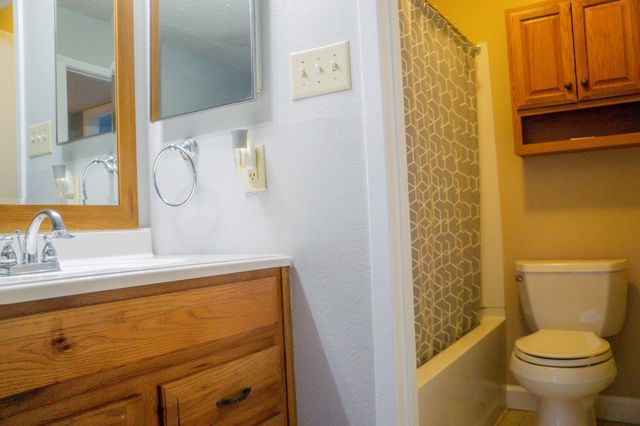 1900 Bay Area Boulevard 235, Houston, TX 77058