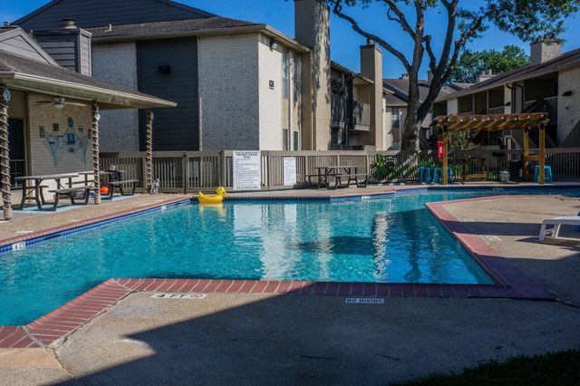 1900 Bay Area Boulevard 235, Houston, TX 77058