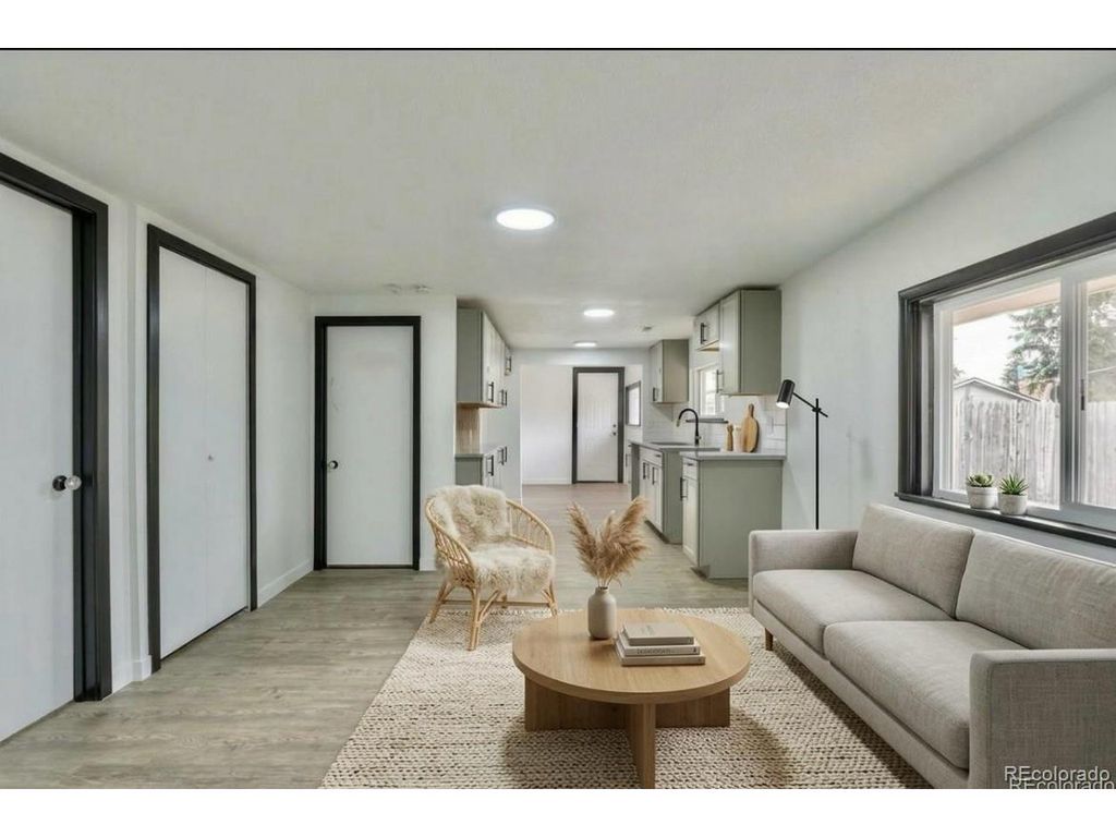 1542 Yosemite St, Denver, CO 80220