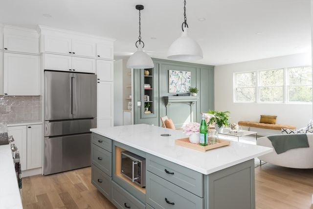 10 Gordon Rd, Arlington, MA 02474