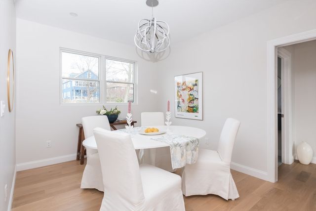 10 Gordon Rd, Arlington, MA 02474