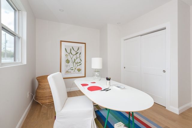 10 Gordon Rd, Arlington, MA 02474