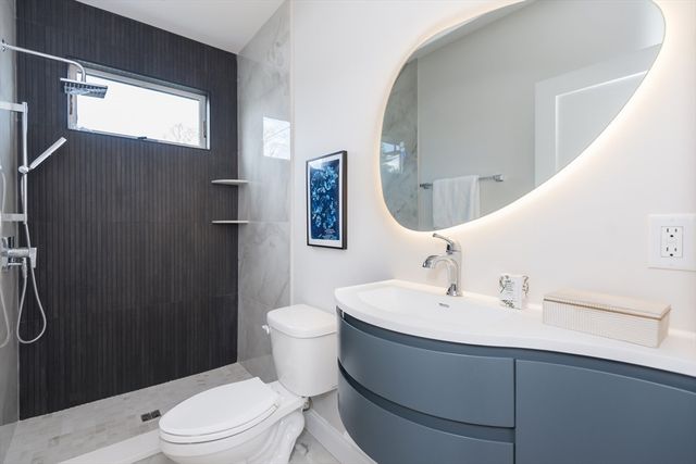 10 Gordon Rd, Arlington, MA 02474