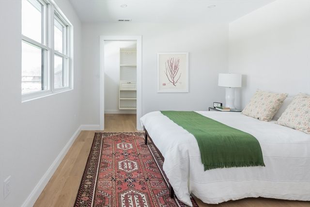 10 Gordon Rd, Arlington, MA 02474