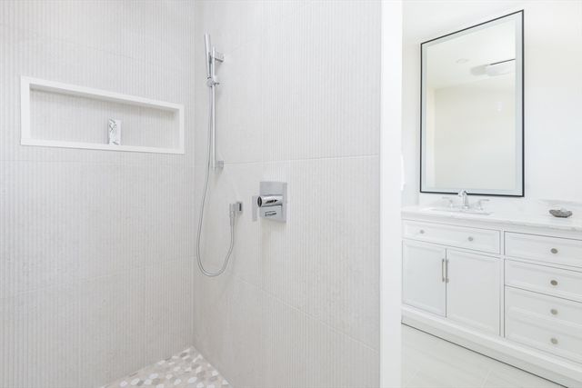 10 Gordon Rd, Arlington, MA 02474