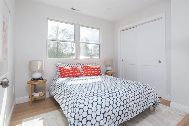 10 Gordon Rd, Arlington, MA 02474
