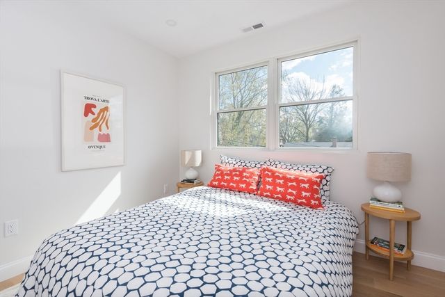 10 Gordon Rd, Arlington, MA 02474