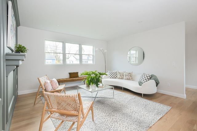 10 Gordon Rd, Arlington, MA 02474