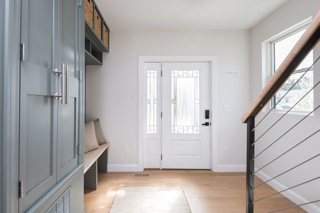 10 Gordon Rd, Arlington, MA 02474