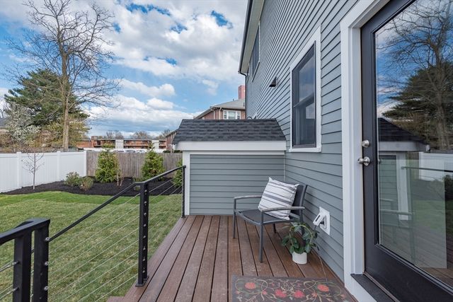 10 Gordon Rd, Arlington, MA 02474