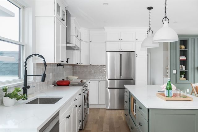 10 Gordon Rd, Arlington, MA 02474