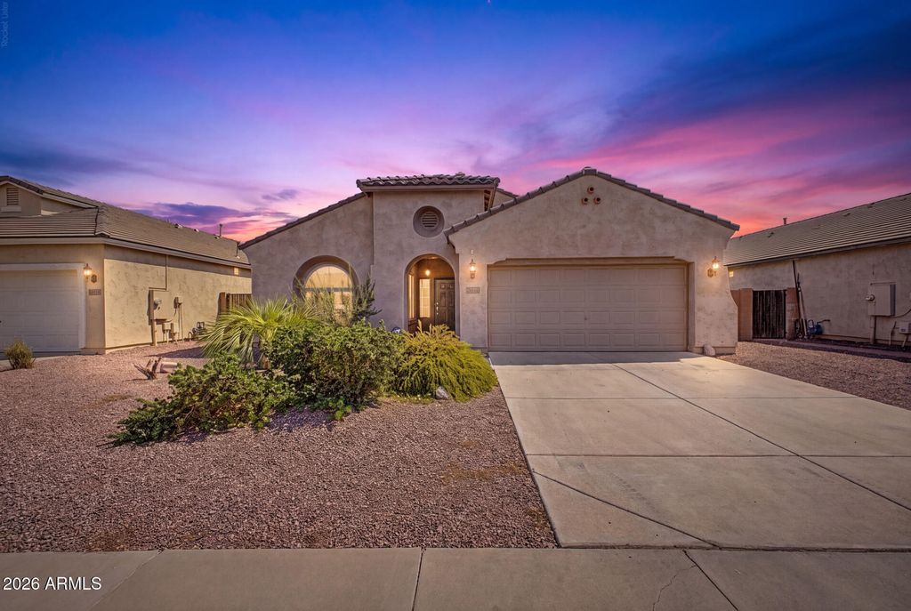 10947 E SYLVAN Avenue, Mesa, AZ 85212 — exterior