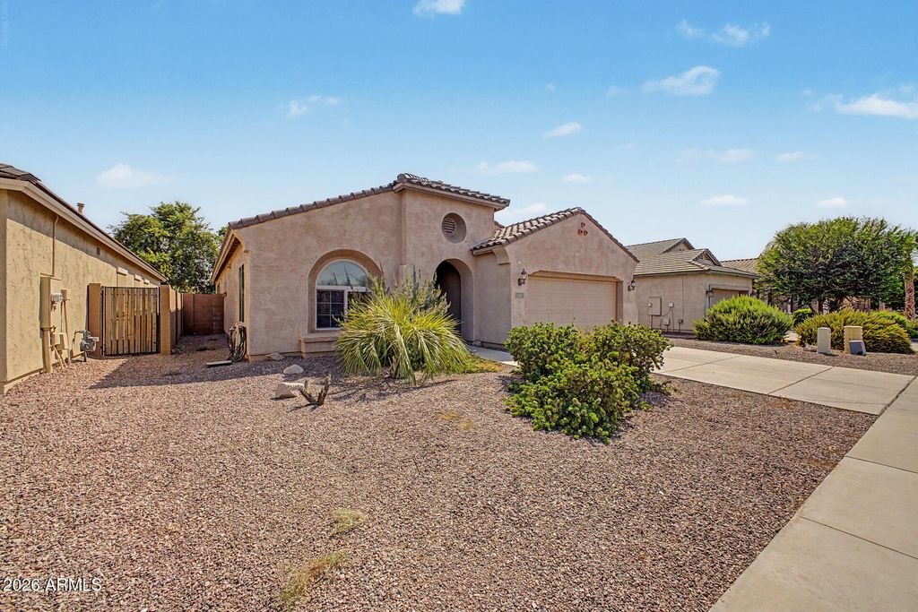 10947 E SYLVAN Avenue, Mesa, AZ 85212 — photo 2