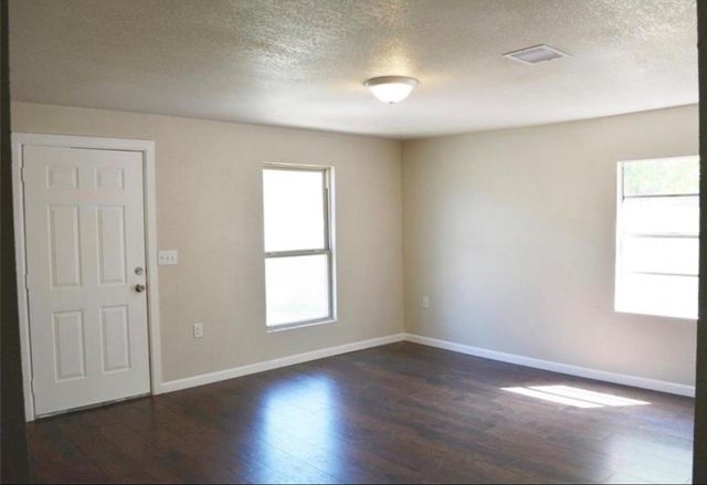 7318 Laredo Street A, Houston, TX 77020