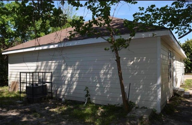 7318 Laredo Street A, Houston, TX 77020