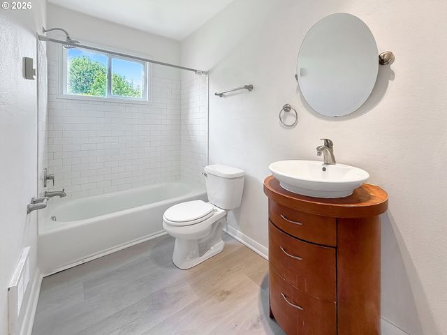 122 Se 73RD Ave, Portland, OR 97215