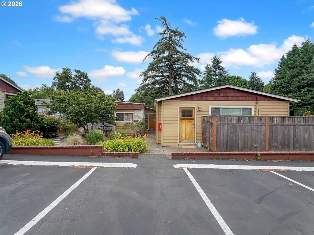 122 Se 73RD Ave, Portland, OR 97215