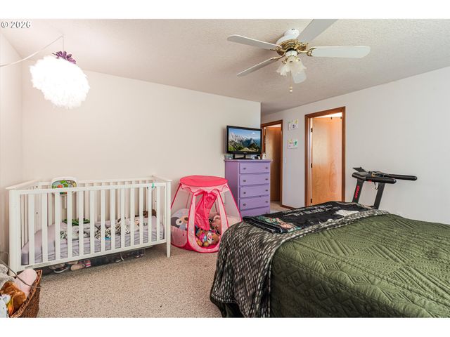 843 10TH Ct, Lafayette, OR 97127